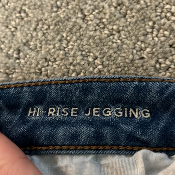 Women’s American Eagle high rise ripped jeans size 8 long - Picture 4 of 6